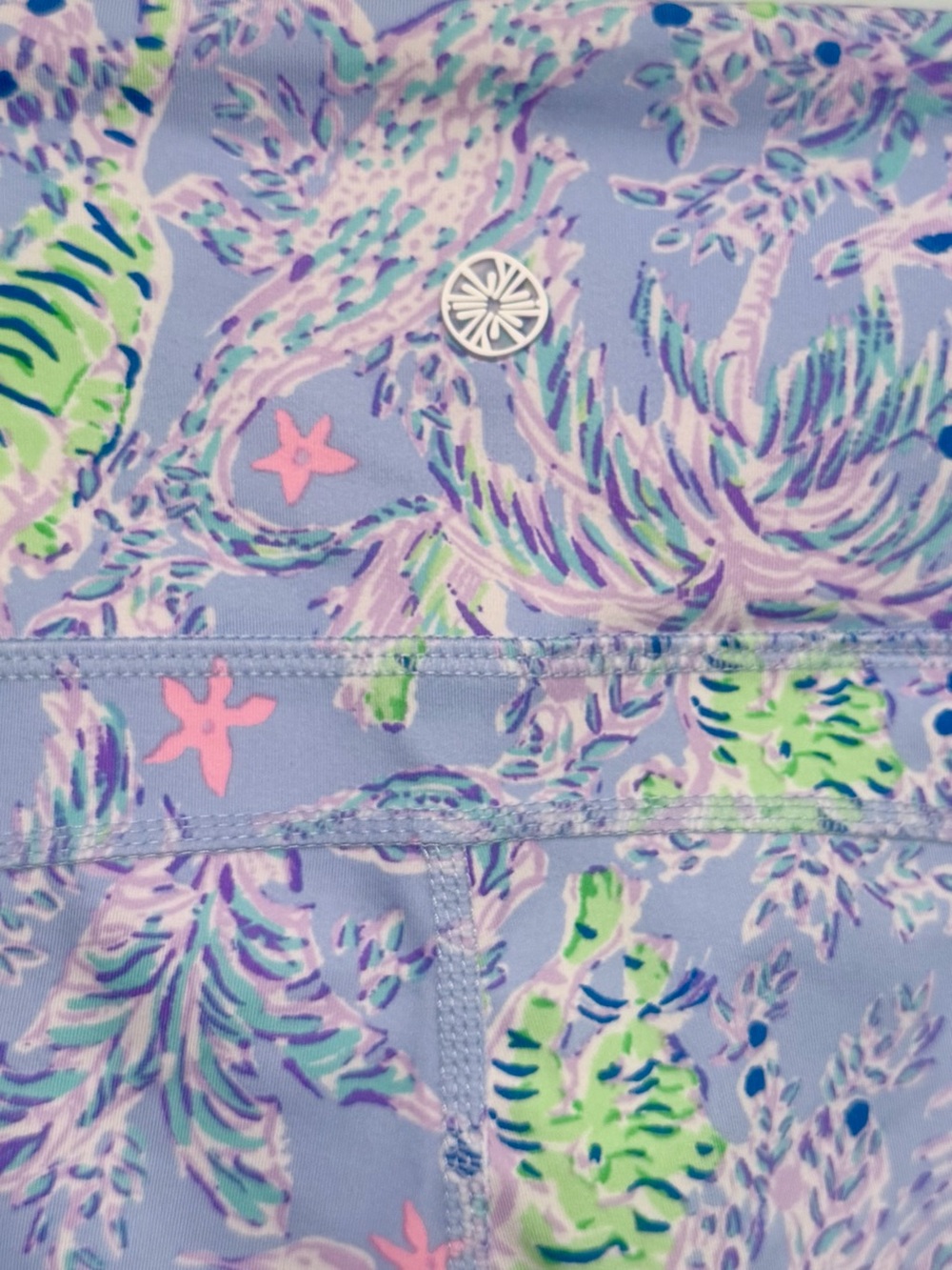 Lilly Pulitzer Luxletic Weekender High Rise Leggings The Turtle Package, Medium - Picture 5 of 11